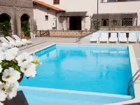 Borgo Valmarina - piscina