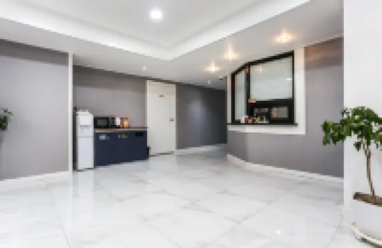 Gangneung J Block Motel