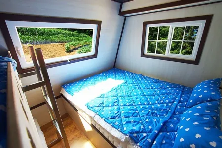 Samcheok Supsokbada Pension Отели рядом с достопримечательностью «Cave Mystery Hall»