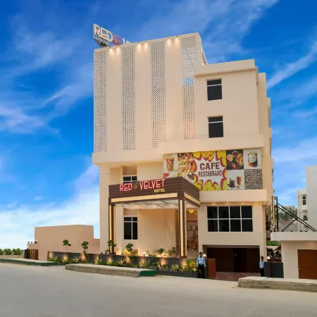 Hotel Red K Velvet