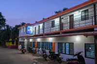 Shadaxari Nilaya Hotel dekat Kudle Beach