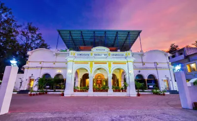 Hotel Windsor Castle Hotels near Grange TreeTop Adventure