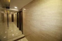 Hotel Alfa International - พร้อมระเบียง
