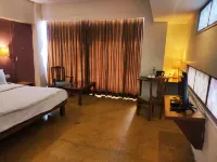 Krishna Inn - the Green Hotel فنادق في Madale