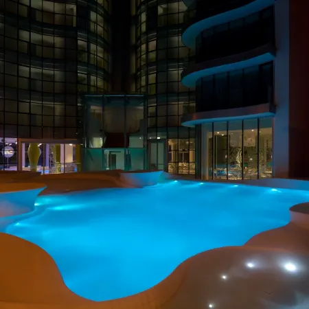 I-Suite Hotel