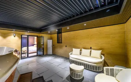 Jeonju Sanjeongdong Hotel Gam Stay Отели рядом со станцией Станция Jeonju