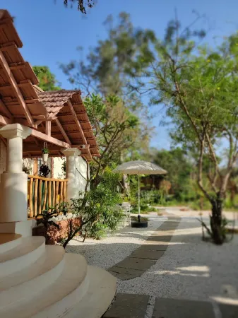 Circle Отели рядом с достопримечательностью «Анжуна Бич»