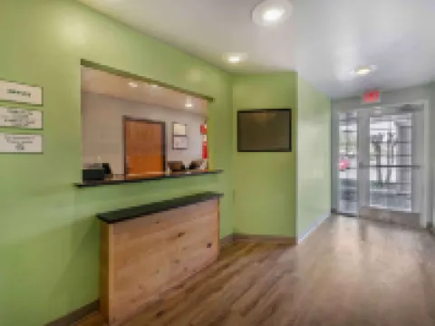 เอ็กซ์เทนเด็ดสเตย์ อเมริกา ซีเล็คสวีทส์ - ออร์แลนโด - แซนฟอร์ด - แอร์พอร์ต โรงแรมในแซนฟอร์ด