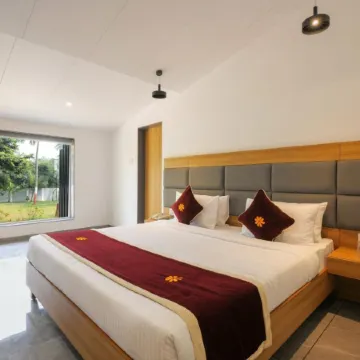 Gold Beach Villa