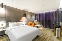 Pyeongtaek (Godeok) Sartoria Hotels in Pyeongtaek-si
