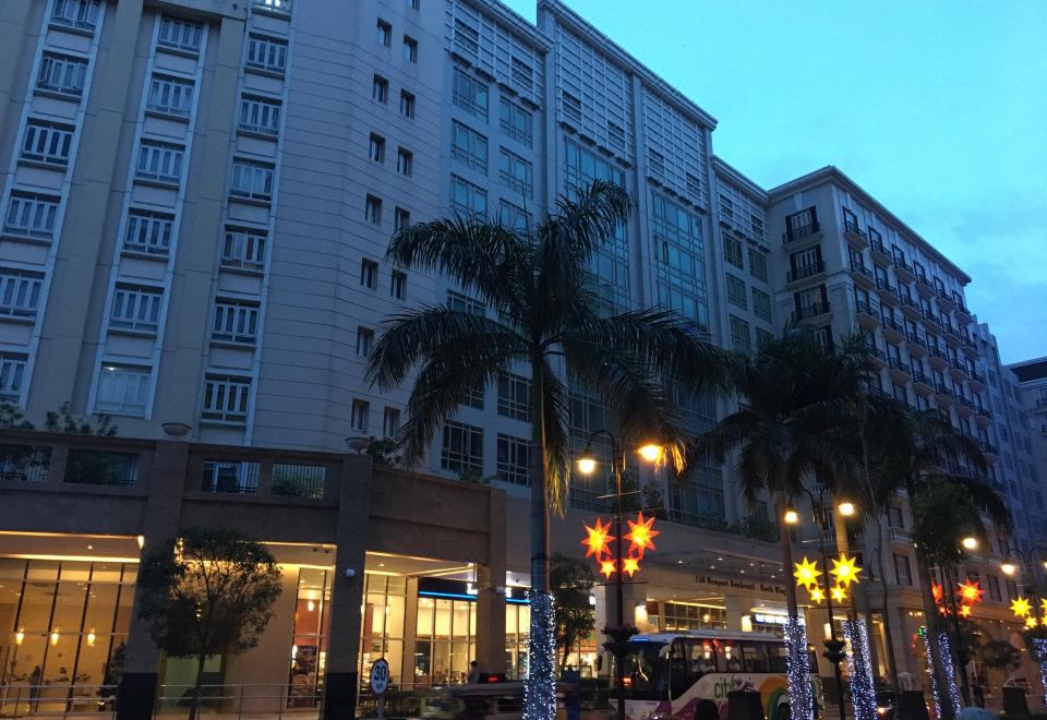 150 NEWPORT Studio near NAIA 3 & RW Casino & Malls Over view