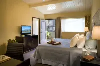 Inn at East Beach Hotels in Summerland