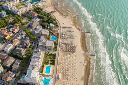 Peaceful semi-detached villa in Lignano - 4-Star