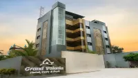 Grand Valonia Hotel Cafe & Park Jember Hotel dekat Pasar Tegal Besar
