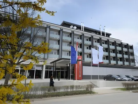 Hunguest Szeged - ex Forrás