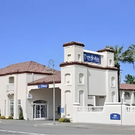 Travelodge by Wyndham Redding CA