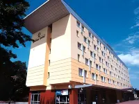 Qubus Hotel Głogów Hôtels à : Glogow