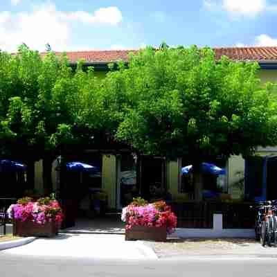 The Originals Boutique, Hôtel Lakeside, Biscarrosse-Plage Hotel Exterior