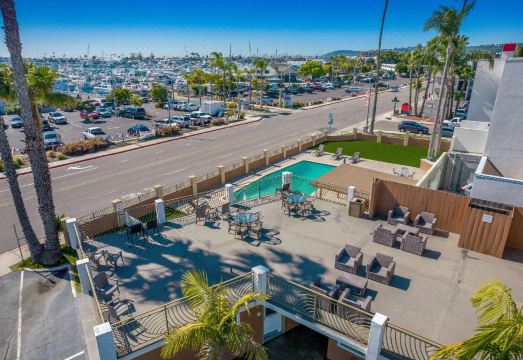 컴포트 인 샌 디에이고 앳 더 하버