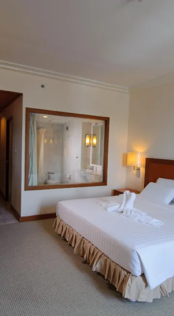 ห้องดีลักซ์ เตียงใหญ่ 1 เตียง