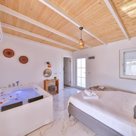 Villa Ay