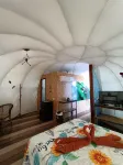 Shenanigans Glamping and Camping Resort 탐보보 베이 뷰잉 데크 주변 호텔