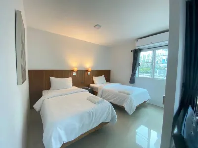 Lim Apartment ลิ้มอพาร์ทเมนท์ Hoteles cerca de Palacio real de Bang Pa-In