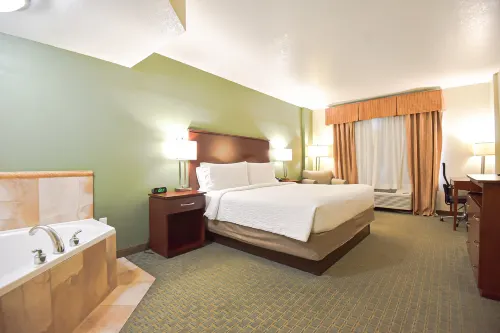 Holiday Inn Express & Suites Cocoa Hotels in Cocoa West