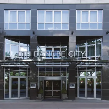 NH Danube City Отели рядом с достопримечательностью «Башня Данубе»