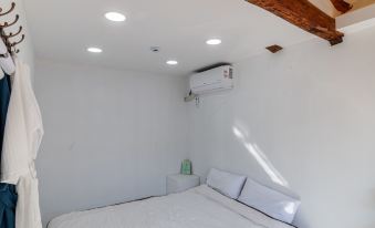 Gyeongju Alcheon Stay Hanok Private House