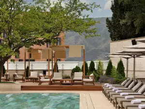 Popular Gourmet Hotels in Georgia