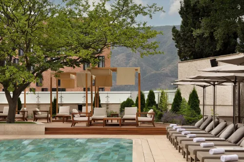 Sheraton Grand Tbilisi Metechi Palace - de luxe