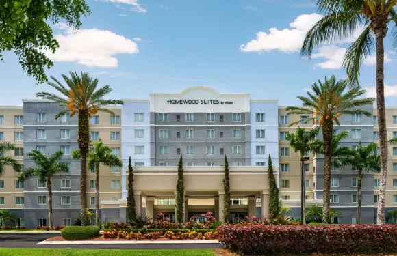邁阿密機場藍色瀉湖Homewood套房酒店