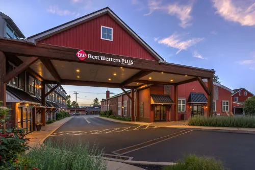Best Western Plus Intercourse Village Inn  Suites