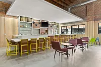 Home2 Suites by Hilton Phoenix Downtown - Kitchens