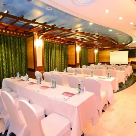 Al Muna Kareem Hotel- EX Leader