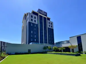 Courtyard Hotel Waterfall City