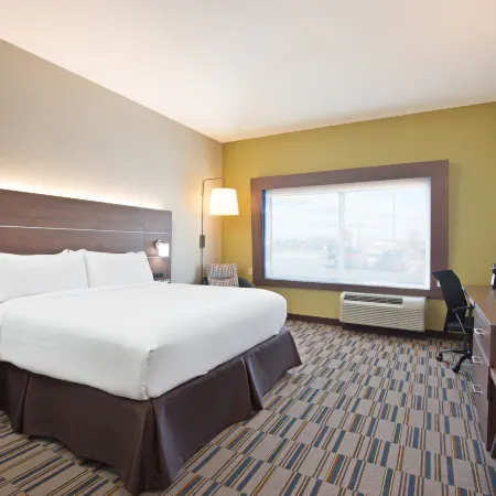 Holiday Inn Express & Suites UNIONTOWN by IHG