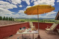 Casanova - Panoramic Rooms and Suites Hotels in San Quirico d'Orcia
