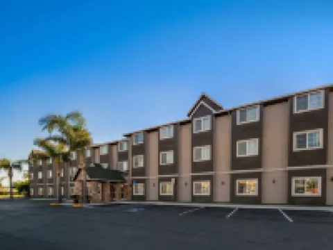 Microtel Inn & Suites by Wyndham Tracy Hotels in Tracy