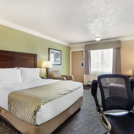 Best Western Plus Mirage Hotel  Resort