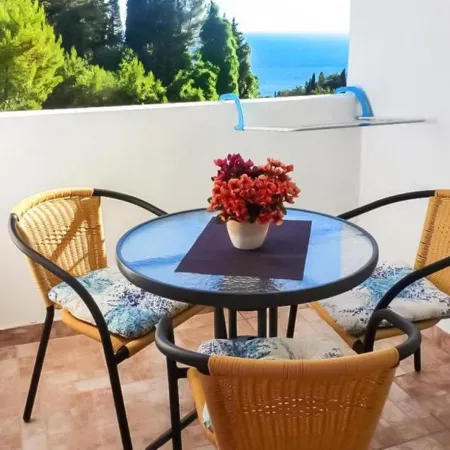 Comfort Apartment with Sea view & Pino Отели в г. Улцинь