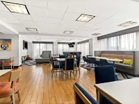 Hampton Inn Blytheville - parking