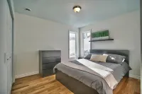 Dynamite 2-Bedroom House, Garage, Sleeps 6 - 3-Star