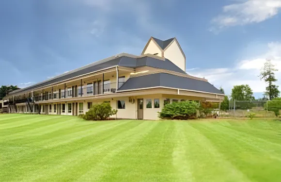 森徹利亞湖景旅館