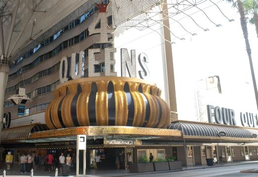 포 퀸즈 호텔 앤드 카지노