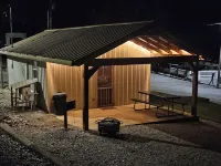 Kellers Kove Cabin and RV Resort - Pools