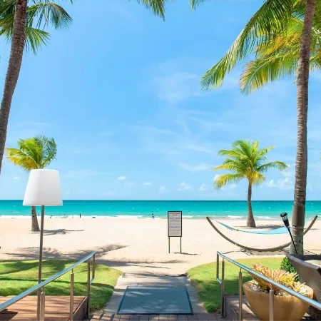 Courtyard Isla Verde Beach Resort