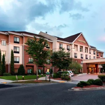 Courtyard Jacksonville I-295/East Beltway Hotels near Ribault Monument