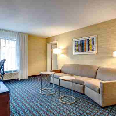 Fairfield Inn & Suites Springfield Holyoke Rooms